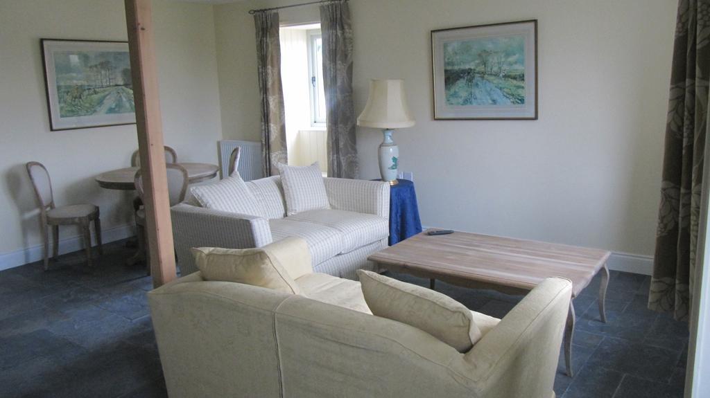 Withyslade Farm Villa Tisbury Buitenkant foto
